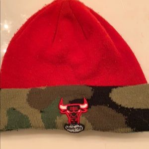 Red Chicago bulls beanie